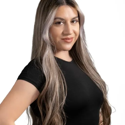 STEPHANIE ~ PATIENT CARE COORDINATOR/CERTIFIED ORAL SURGERY ASSISTANT - Mission Hills Team